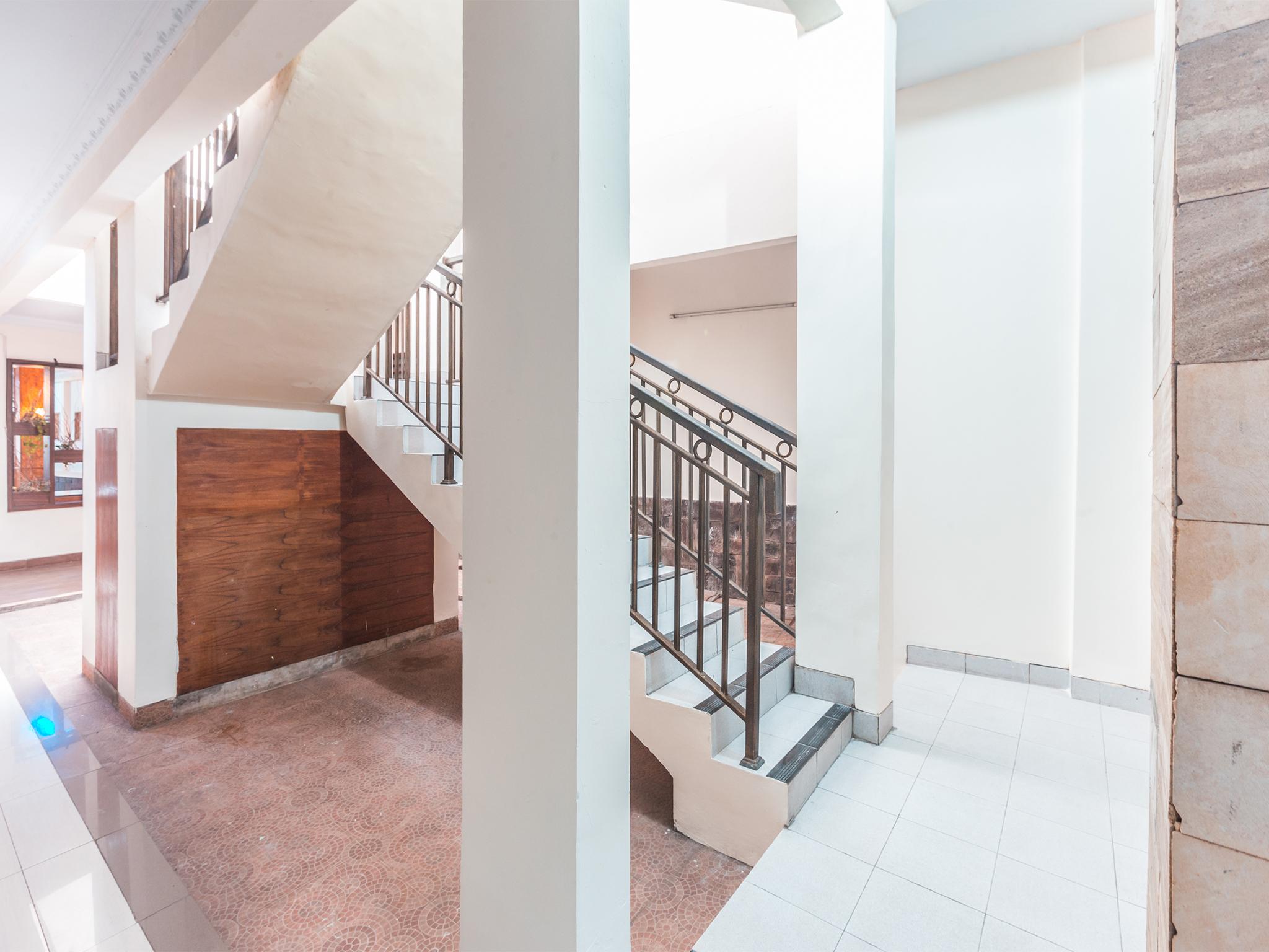Oyo 1667 Wisma Lux Barkah Jakarta Exterior foto